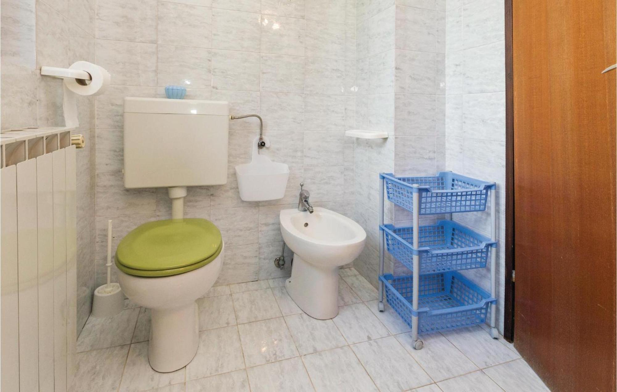 2 Bedroom Beautiful Apartment In 萨武德里亚 外观 照片